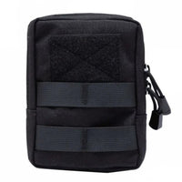 Pochette MOLLE Cynana noire, vue de face sur fond blanc
